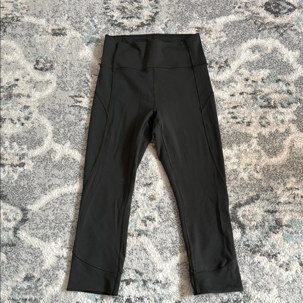 Lululemon In Movement Crop *Everlux 19
